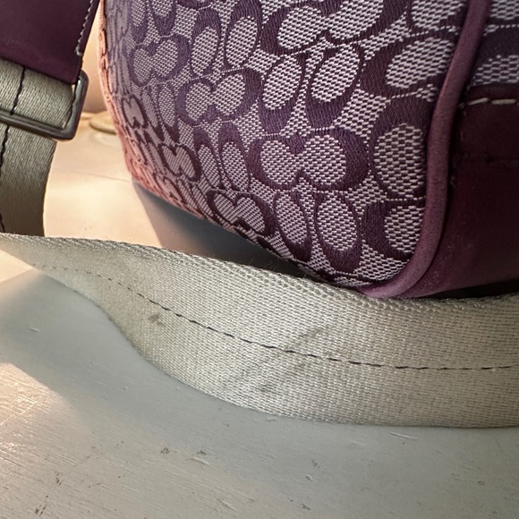 Coach Signature Messenger Bag Purple Crossbody - Picture 5 of 16